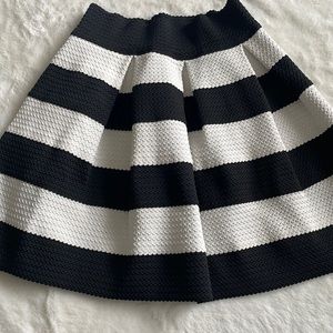 Xhilaration skirt